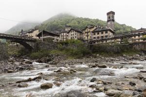 Rosazza vista dal torrente Cervo